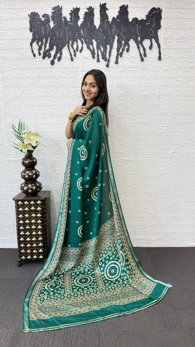 Color:Green