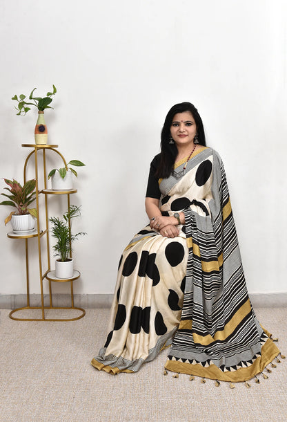 Printed Border with Ajrakh Rich Pallu With Contrast Blouse