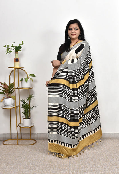 Printed Border with Ajrakh Rich Pallu With Contrast Blouse