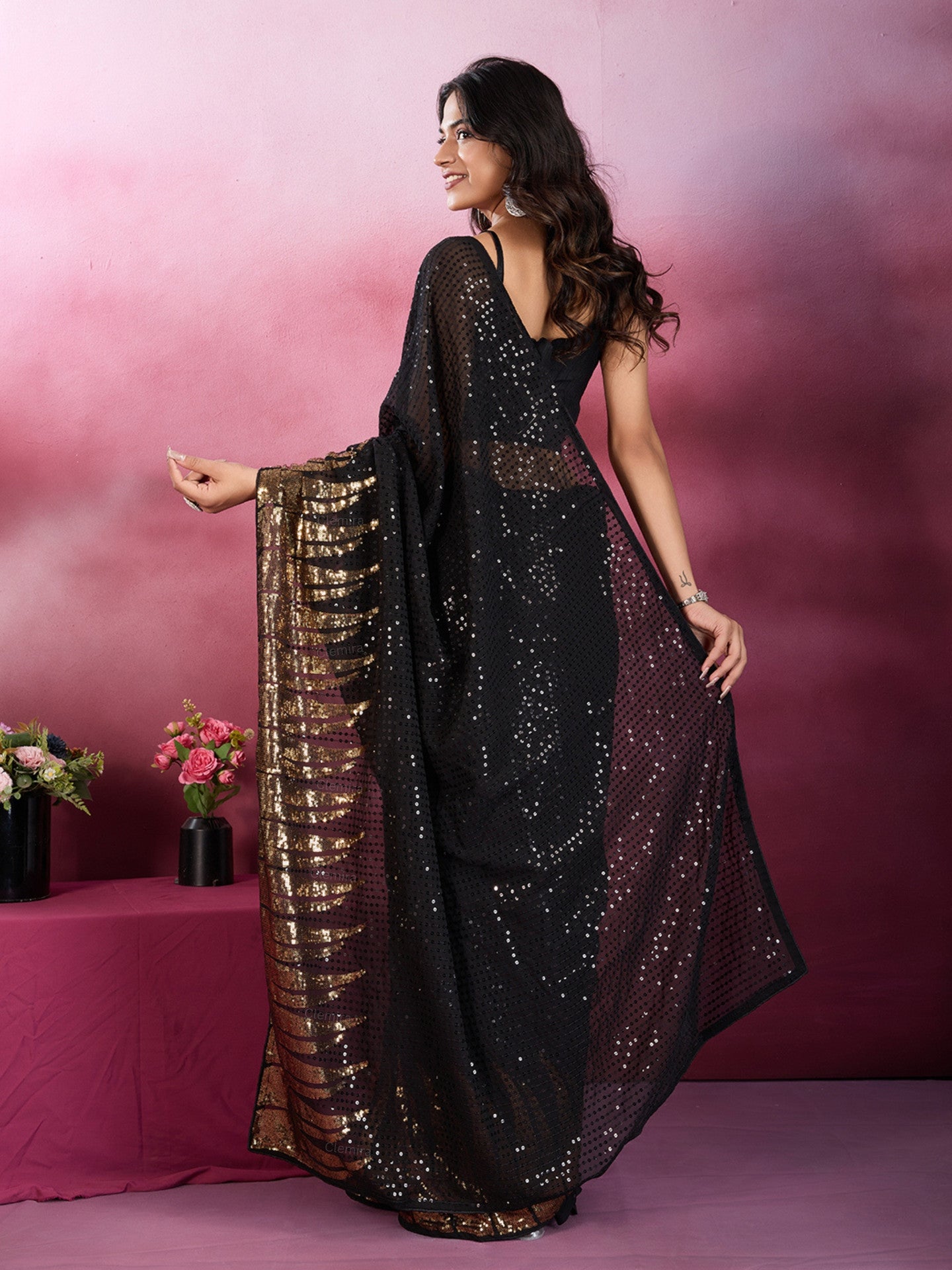 Color:Black