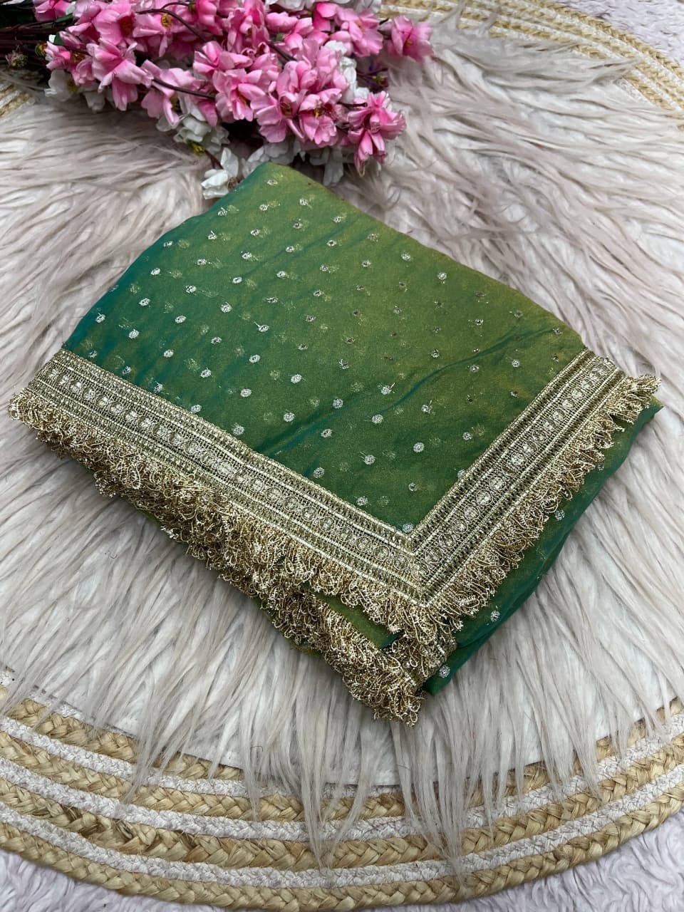 Colour:Green