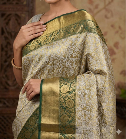 Traditional Pure Kanjivaram Silk Saree Featuring Intricate Mina Weaving, Contrast Border and Rich Gold Zari Woven Pallu