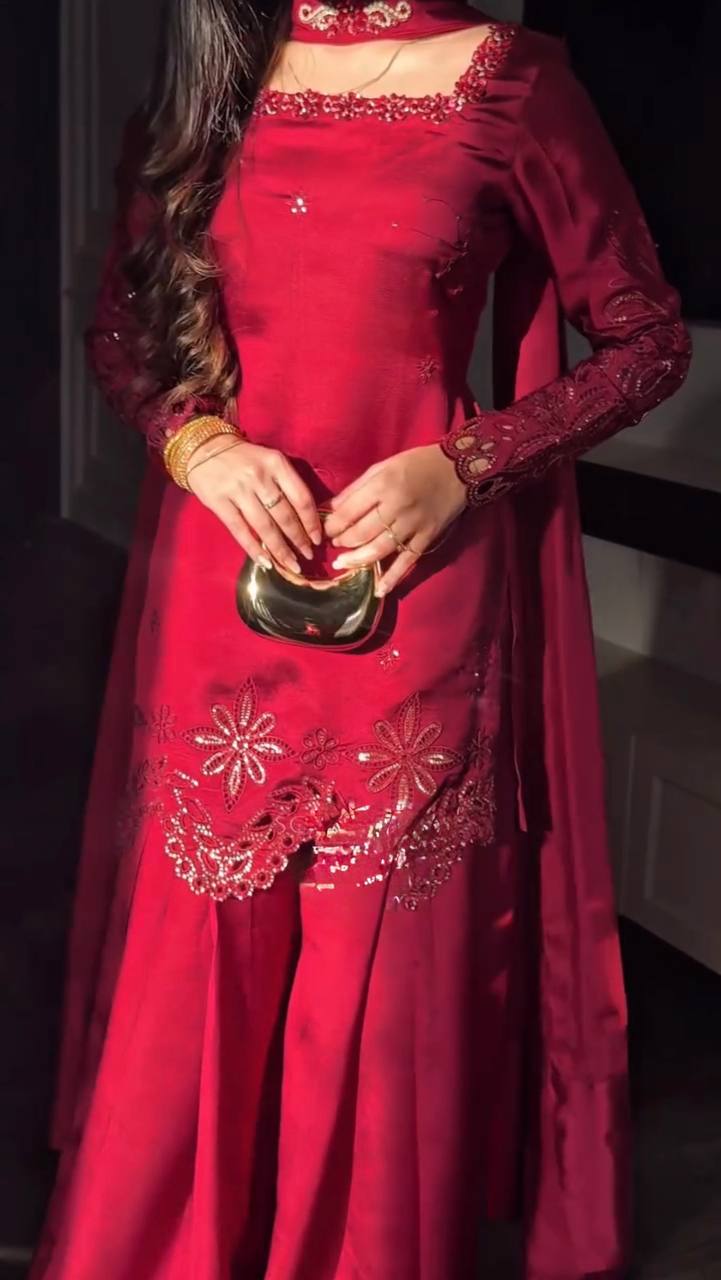 Color:Red
