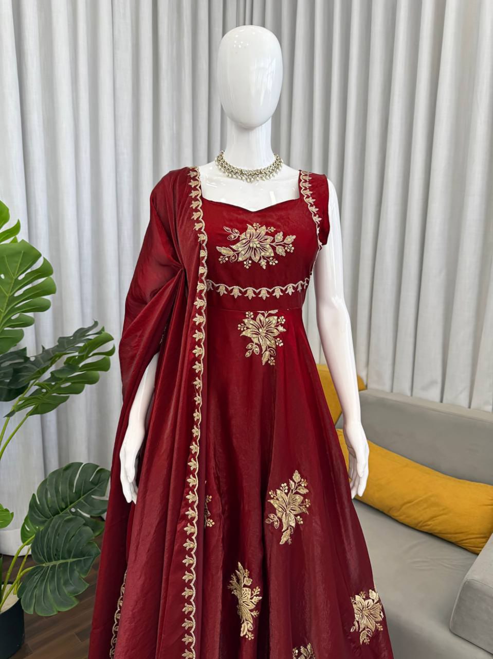 Color:Maroon