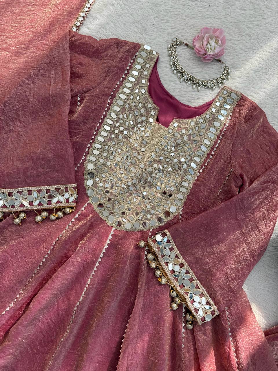 Color:Pink