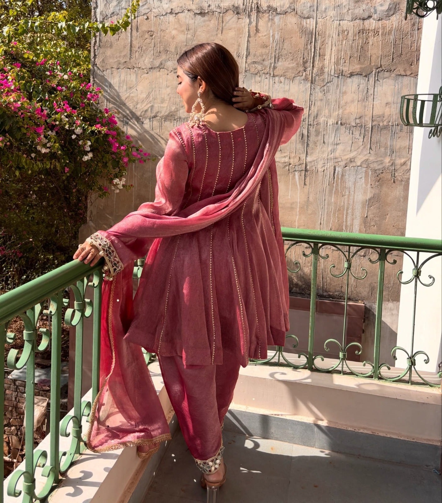 Color:Pink