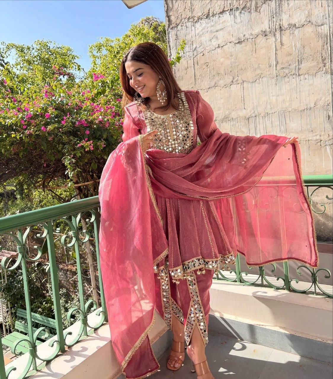 Color:Pink