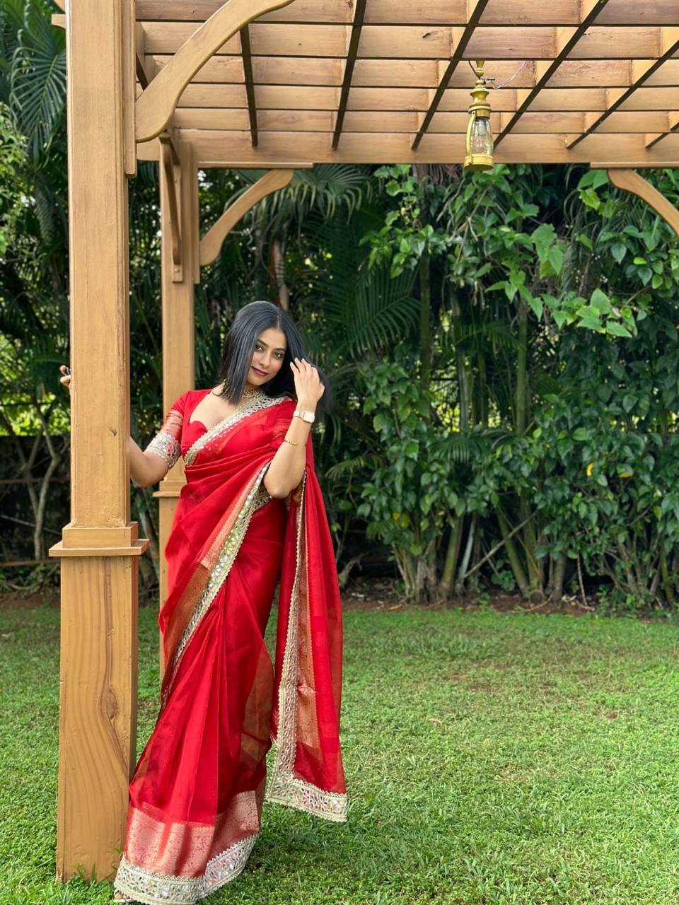 Color:Red
