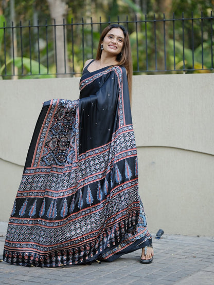 Color:Black