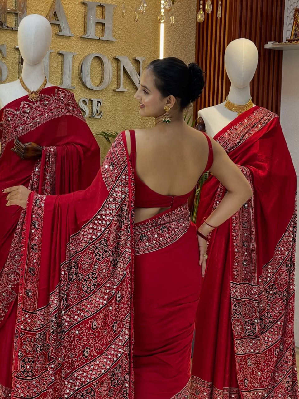 Color:Red