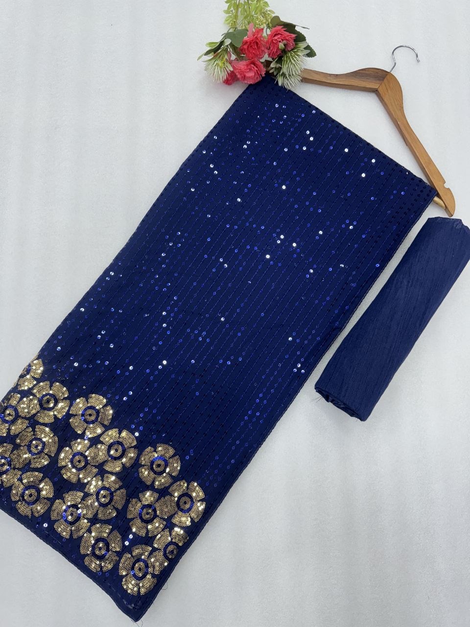 Color:Navy